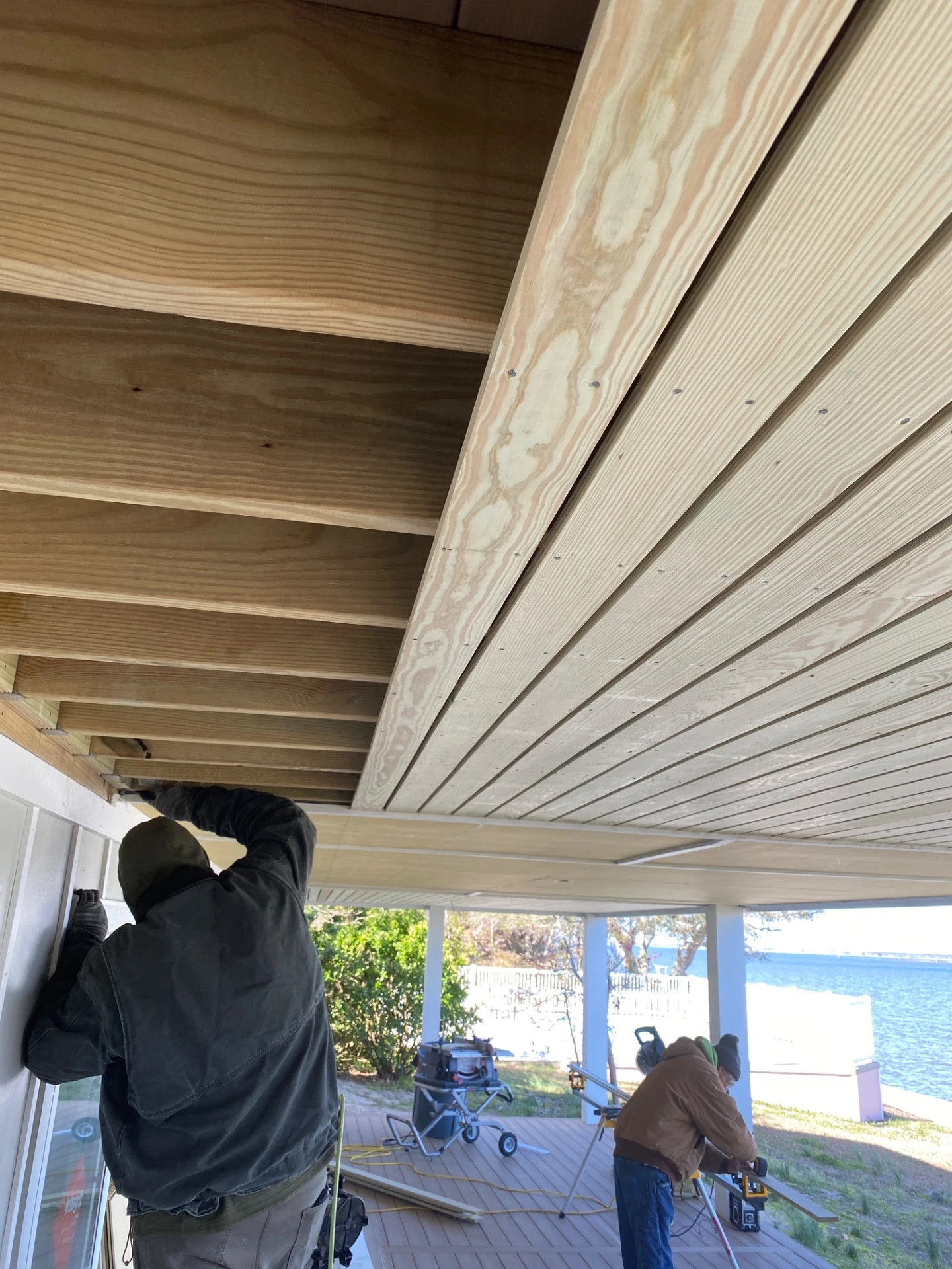 Vertical exterior siding installation